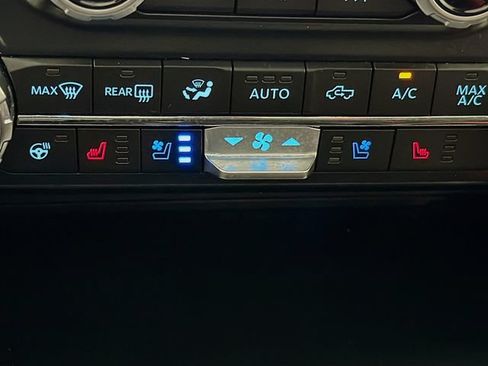 Used 2025 Ford F150 Lariat w/ Equipment Group 502A High AWD/4WD image 25