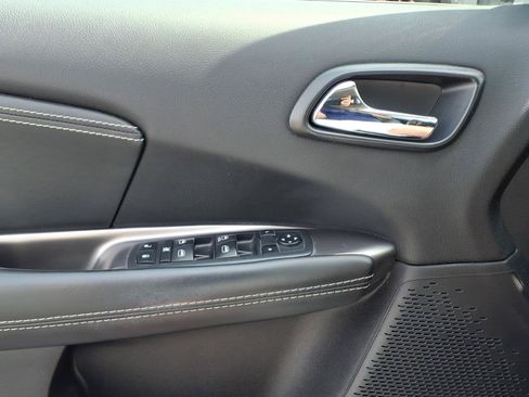 Used 2019 Dodge Journey Crossroad FWD image 22