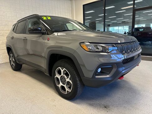 Used 2022 Jeep Compass Trailhawk w/ Trailhawk Convenience Group AWD/4WD image 10
