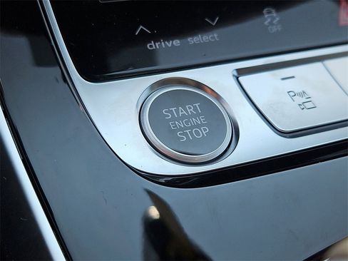 New 2025 Audi Q7 3.0T Premium Plus image 17