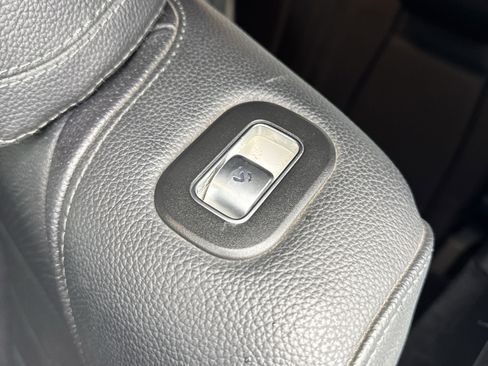 Used 2020 Mercedes-Benz GLE 350 4MATIC image 23