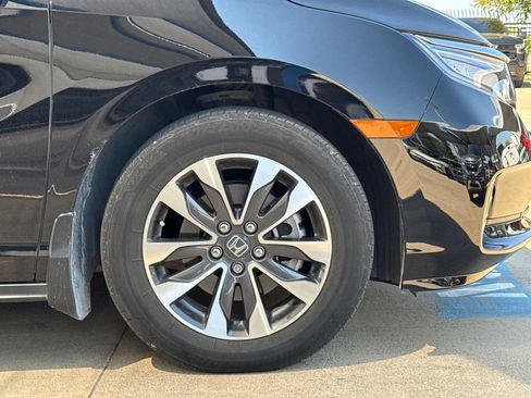 Used 2024 Honda Odyssey EX-L image 5