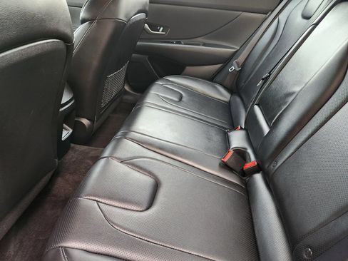 Used 2024 Hyundai Elantra Limited FWD image 29