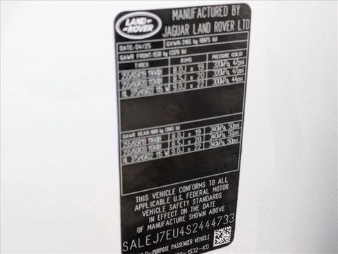 Certified 2025 Land Rover Defender 110 S image 26