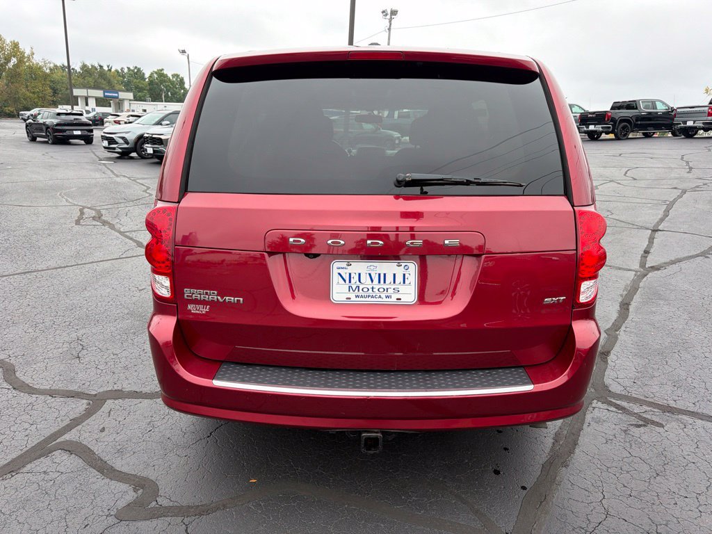 Used 2015 Dodge Grand Caravan SXT w/ UConnect Hands-Free Group FWD image 4