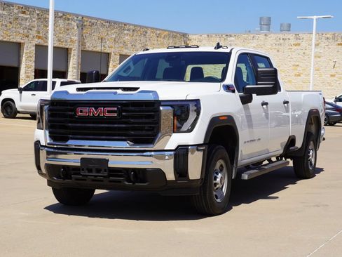 Used 2025 GMC Sierra 2500 Pro AWD/4WD image 3