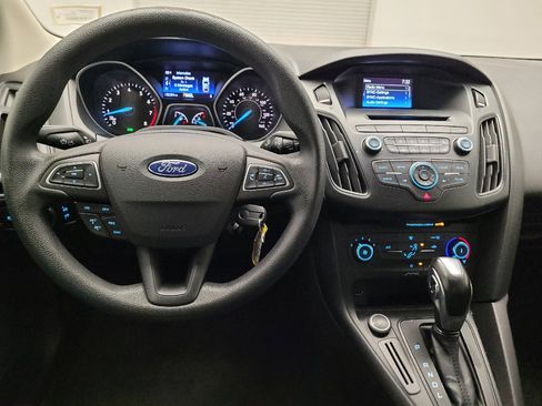 Used 2015 Ford Focus SE FWD image 22