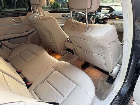 Used 2014 Mercedes-Benz E 350 Sedan image 16