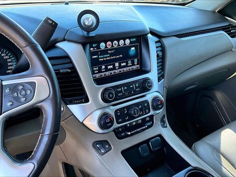 Used 2020 GMC Yukon SLT w/ Premium Edition image 6