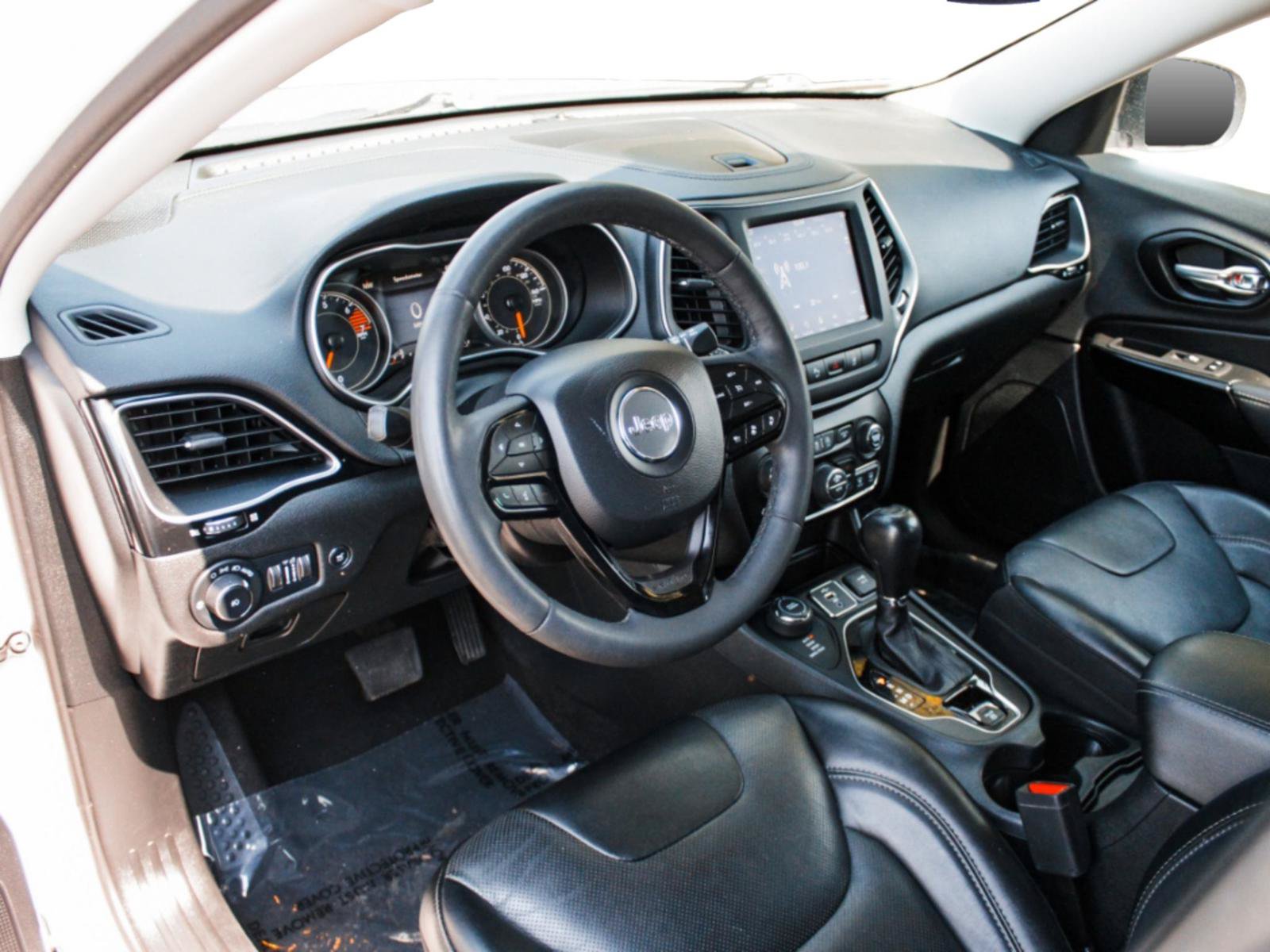 Used 2023 Jeep Cherokee Altitude Lux AWD/4WD image 8