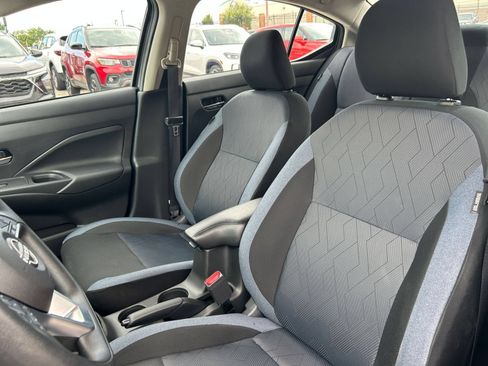 Used 2025 Nissan Versa SV FWD image 26