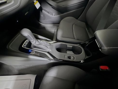 Used 2025 Toyota Corolla SE FWD image 25
