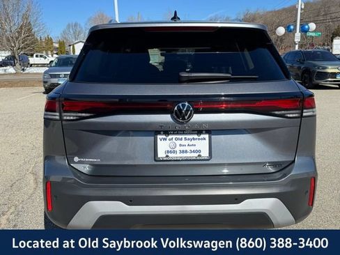 Certified 2025 Volkswagen Tiguan SE AWD/4WD image 6