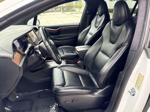 Used 2020 Tesla Model X Long Range AWD/4WD image 22