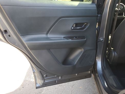 Certified 2025 Nissan Kicks S image 10