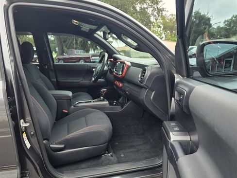 Used 2020 Toyota Tacoma 4x4 Double Cab image 29