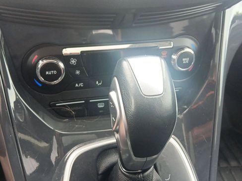 Used 2013 Ford Escape Titanium w/ Parking Technology Pkg AWD/4WD image 18