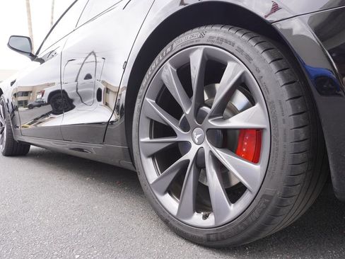 Used 2021 Tesla Model S Performance image 7