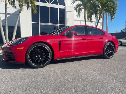 Used 2020 Porsche Panamera 4S image 2
