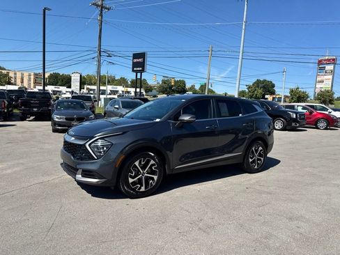 Used 2025 Kia Sportage EX FWD image 5