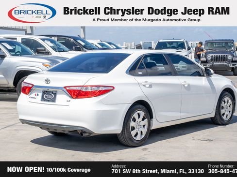 Used 2017 Toyota Camry LE image 5