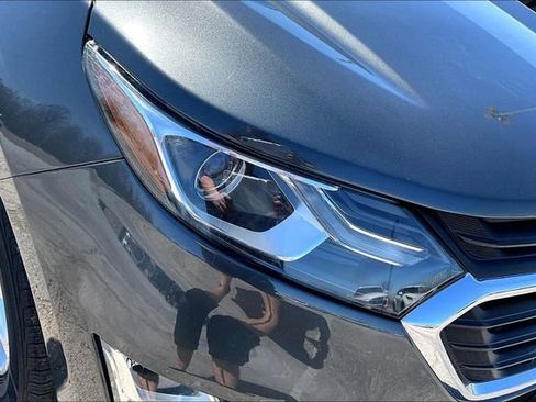 Used 2020 Chevrolet Equinox LT image 32
