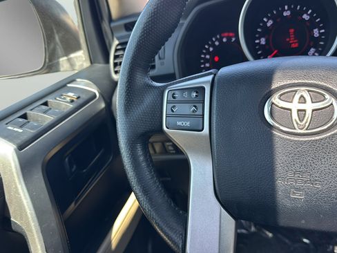 Used 2010 Toyota 4Runner Limited w/ Convenience Pkg RWD image 26