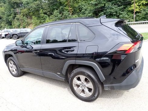 Used 2025 Toyota RAV4 XLE w/ Weather Package AWD/4WD image 5