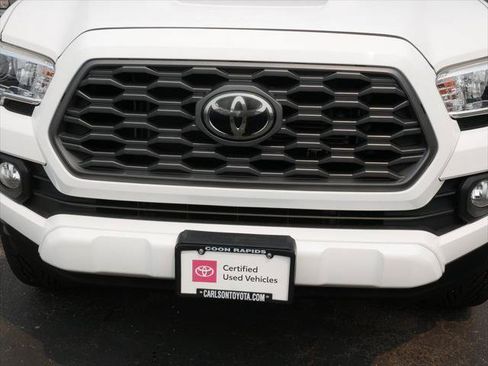 Certified 2020 Toyota Tacoma TRD Sport AWD/4WD image 9