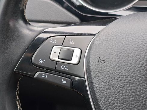 Used 2016 Volkswagen Jetta Sport FWD image 10