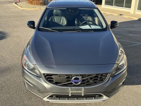 Used 2018 Volvo V60 T5 Cross Country Platinum image 40