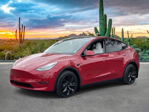 Used 2022 Tesla Model Y Long Range AWD/4WD image 7
