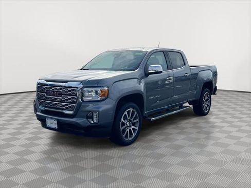 Used 2022 GMC Canyon Denali image 3