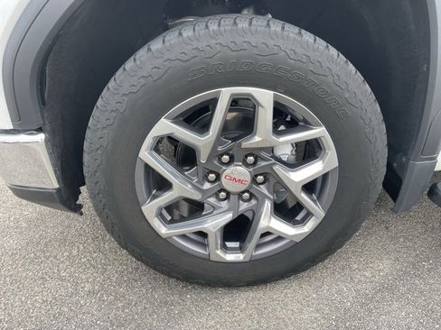 Used 2022 GMC Sierra 1500 SLT image 9