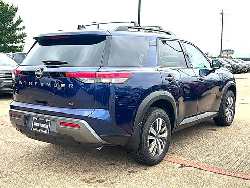 New 2026 Nissan Pathfinder SL FWD image 8