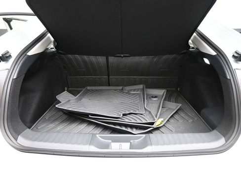 Used 2026 Toyota Prius FWD image 20