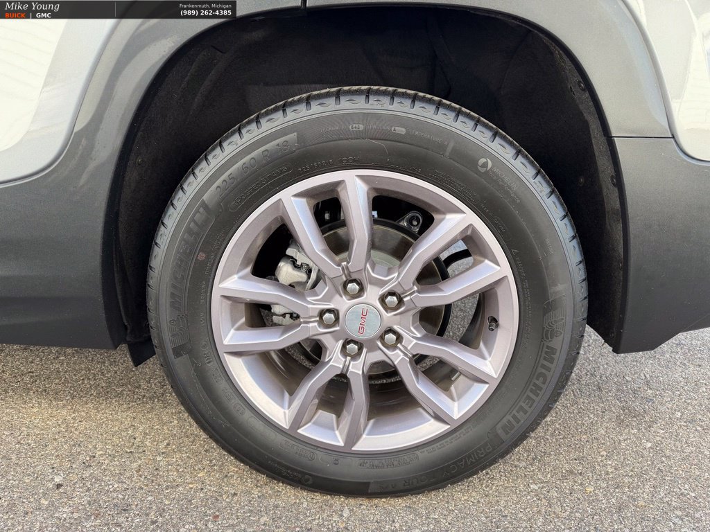 Used 2024 GMC Terrain SLT w/ Infotainment Package II FWD image 12