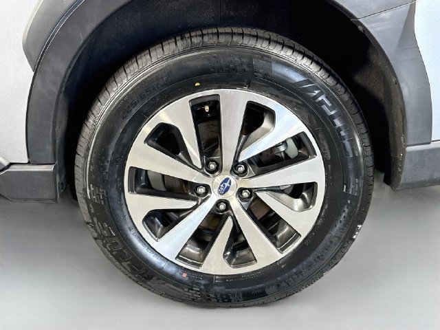 Used 2023 Subaru Outback Premium AWD/4WD image 36
