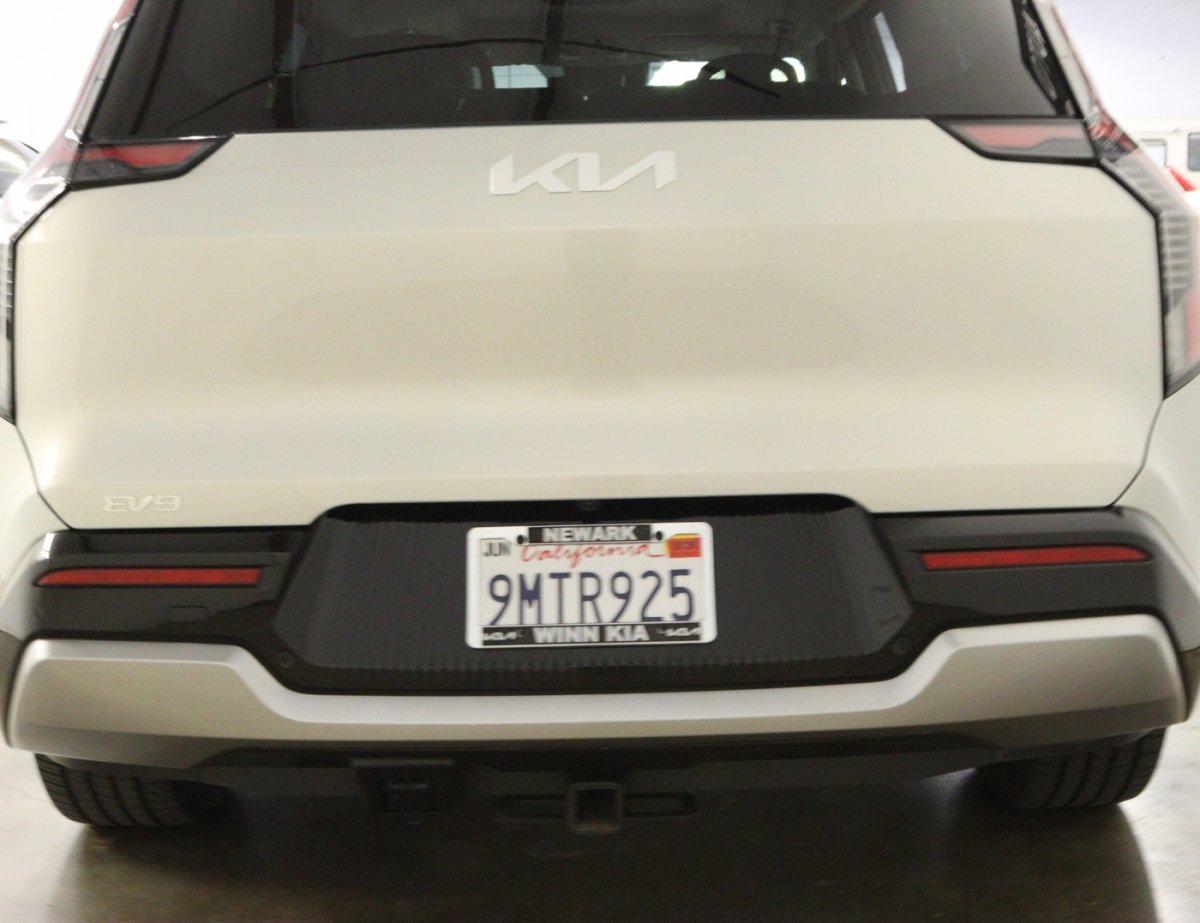 Used 2024 Kia EV9 Land AWD/4WD image 11