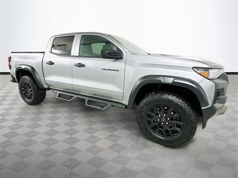 Used 2024 Chevrolet Colorado Trail Boss w/ Advanced Trailering Package image 8