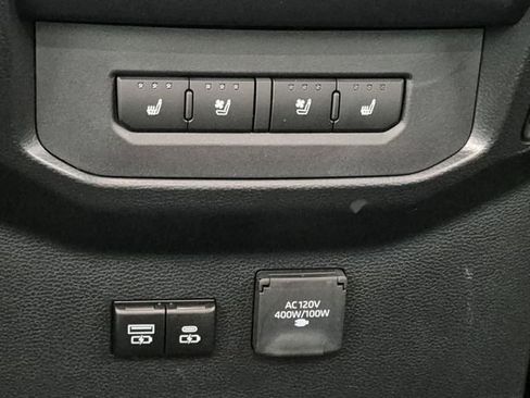 Used 2025 Toyota Tundra Platinum image 25