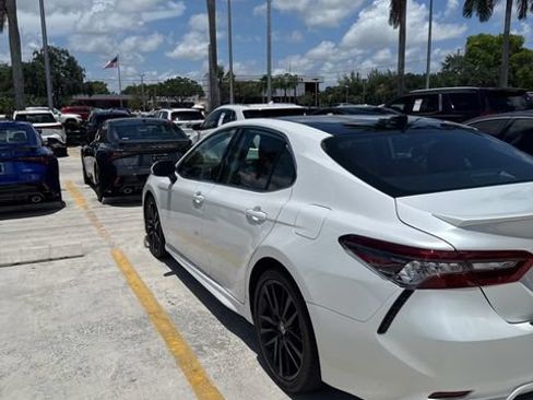 Used 2021 Toyota Camry XSE FWD image 7