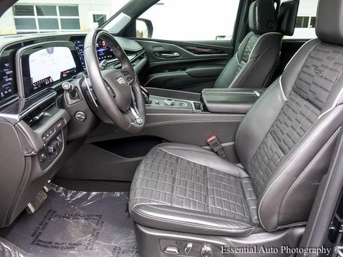 Used 2024 Cadillac Escalade V w/ LPO, ONYX Package image 8