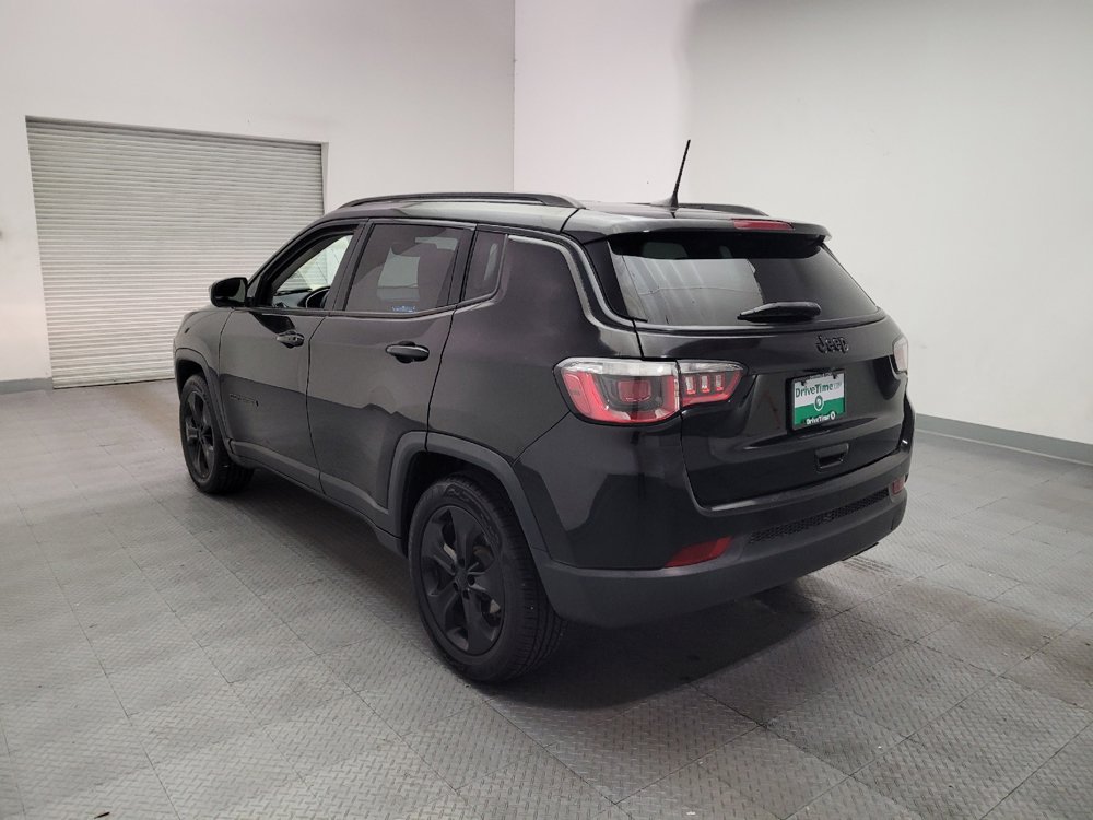 Used 2018 Jeep Compass Latitude w/ Popular Equipment Group FWD image 5