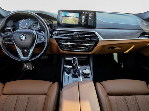 Used 2023 BMW 530i xDrive w/ Executive Package image 3