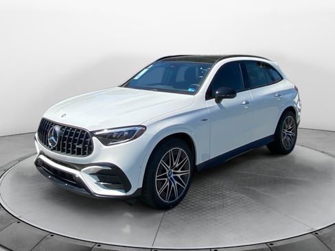 Used 2026 Mercedes-Benz GLC 43 AMG 4MATIC image 3