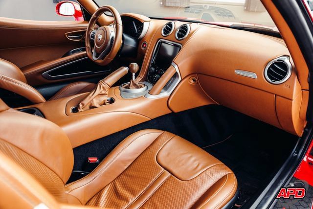 Used 2013 SRT Viper GTS w/ GTS Laguna Interior Pkg RWD image 22