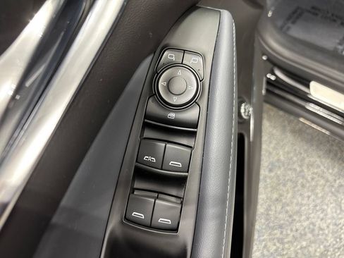 Used 2023 Buick Enclave Essence w/ Experience Buick Package AWD/4WD image 34
