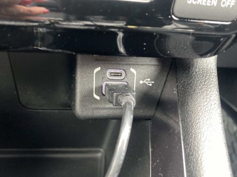 Certified 2023 Jeep Compass Latitude image 40