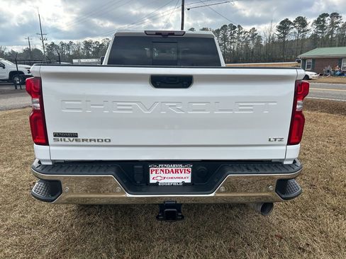 Used 2022 Chevrolet Silverado 2500 LTZ w/ LTZ Convenience Package image 12